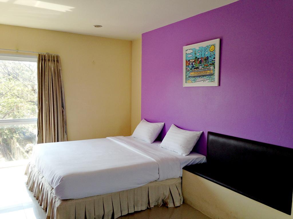 C2 Residence Lampang Bagian luar foto