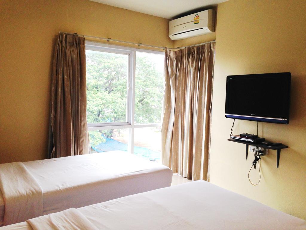 C2 Residence Lampang Bagian luar foto