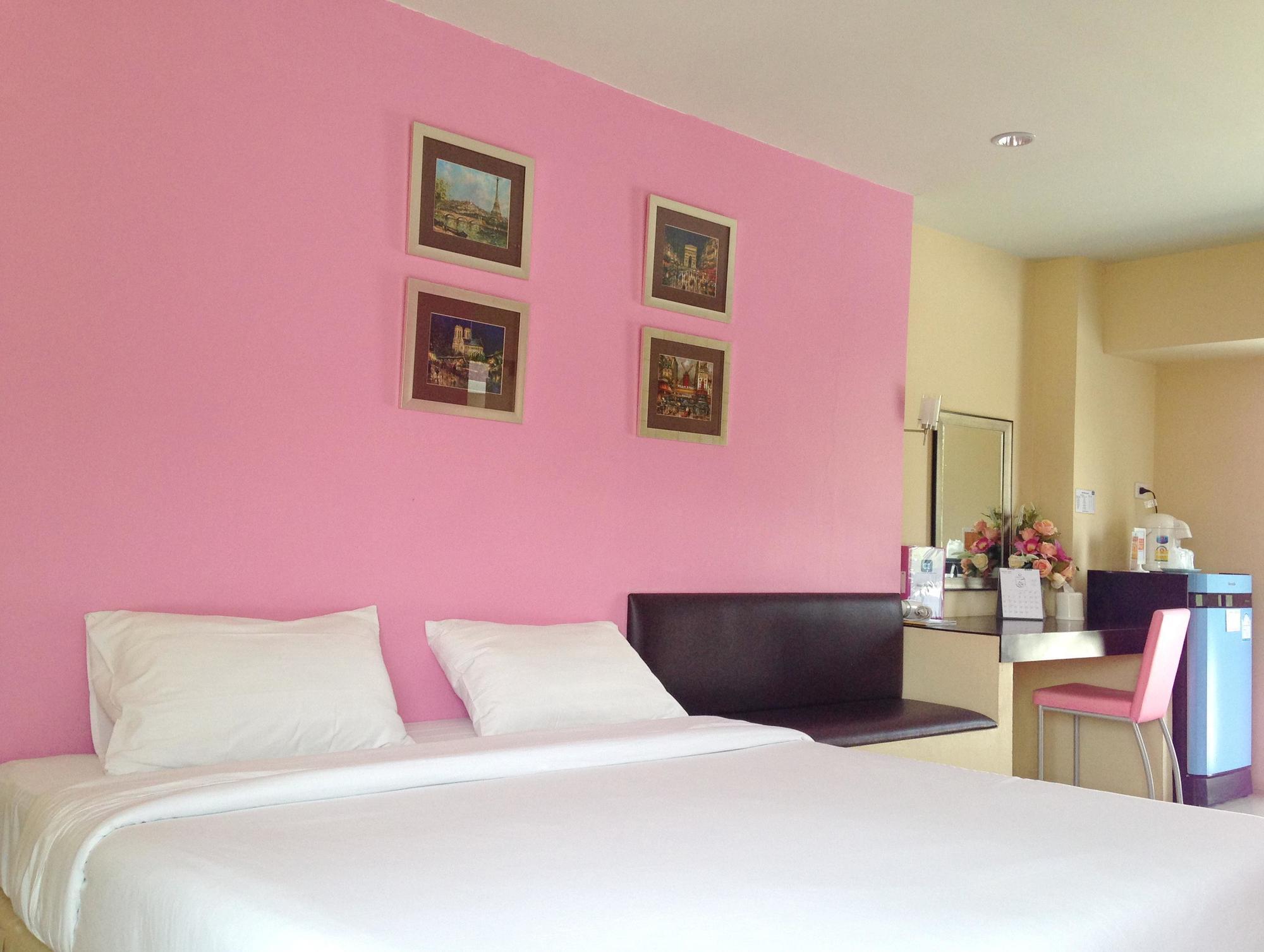 C2 Residence Lampang Bagian luar foto