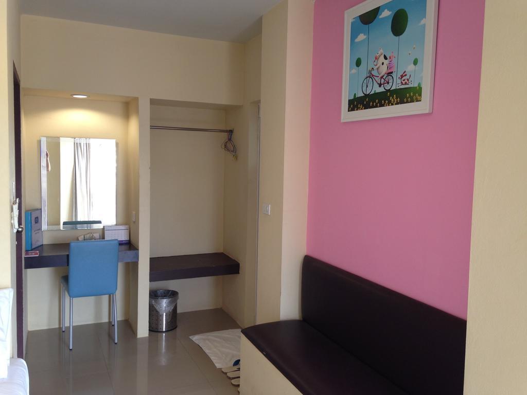 C2 Residence Lampang Bagian luar foto
