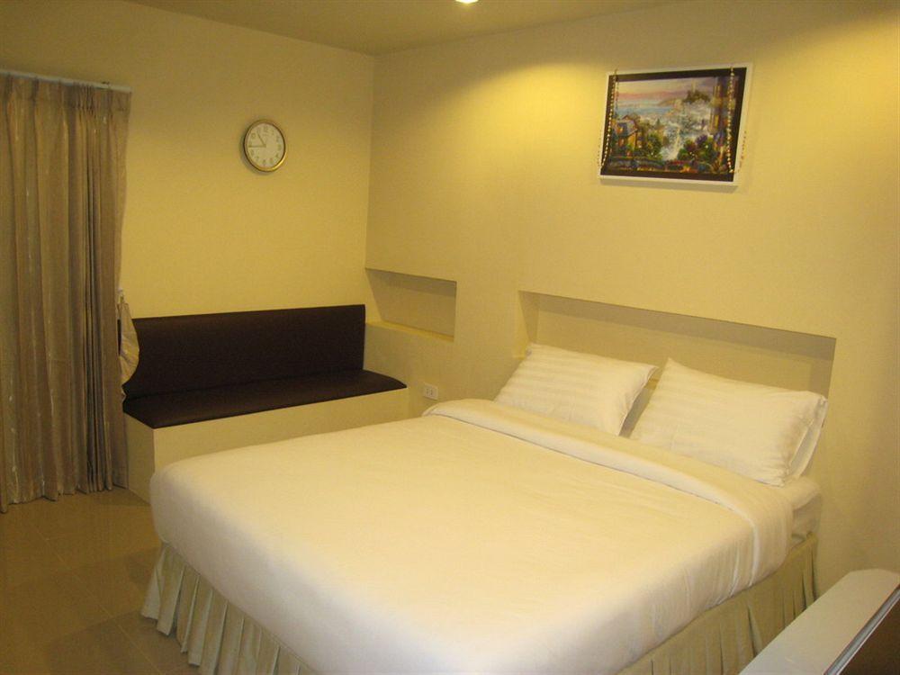 C2 Residence Lampang Bagian luar foto