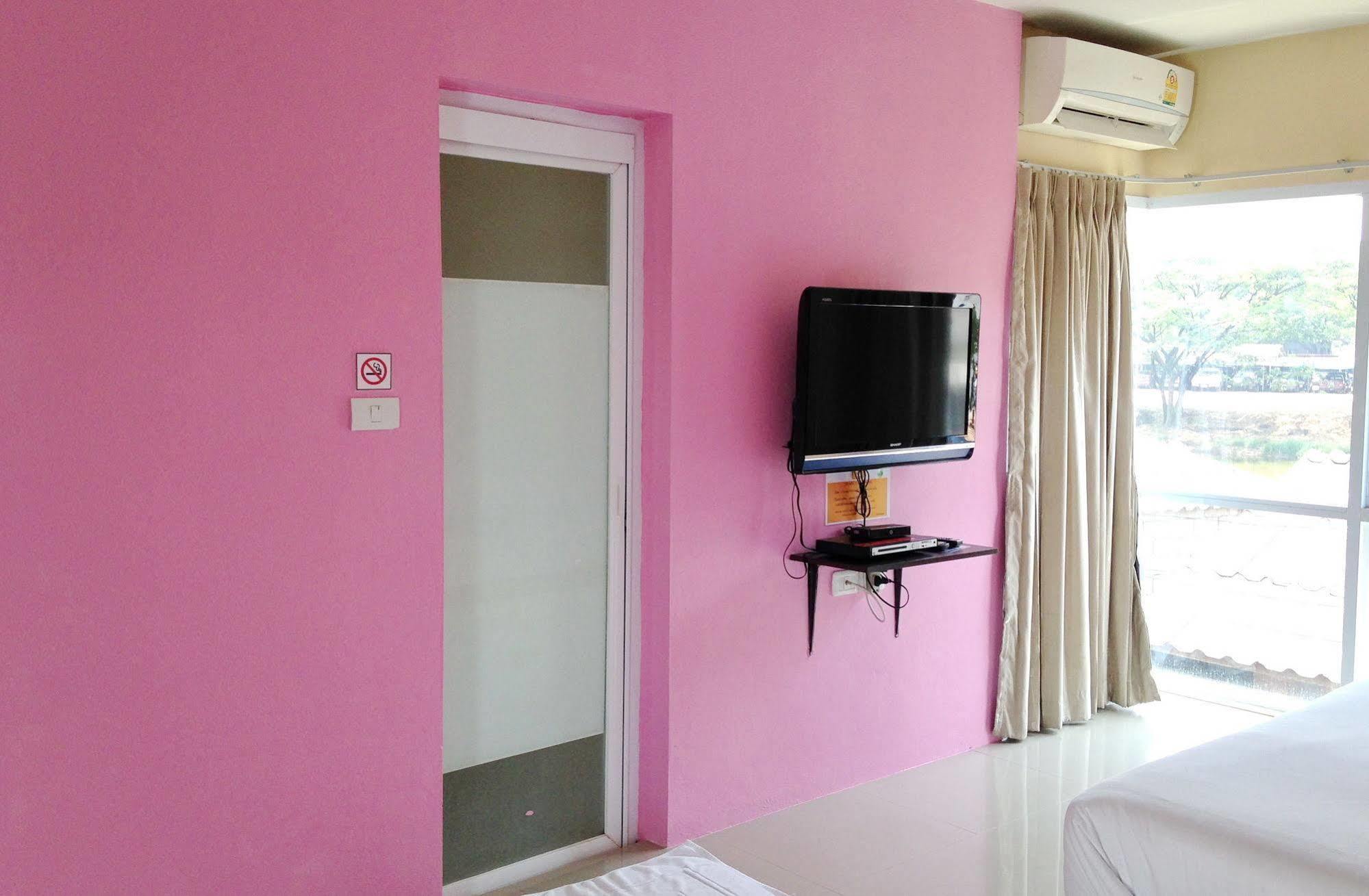 C2 Residence Lampang Bagian luar foto